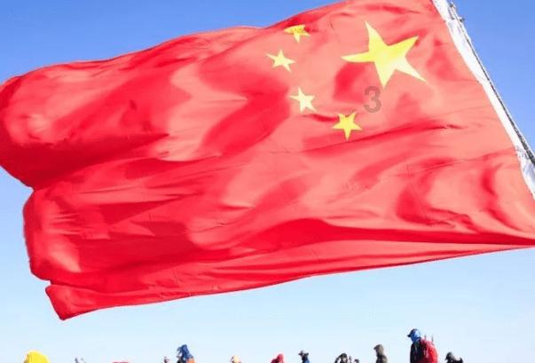 机智问答网页-智慧挑战,快速解答疑问-宝骏510白车开门时在墙上把边缘蹭到一小块车漆,露出来是发黄的是底漆吗,这样能用补漆笔吗?